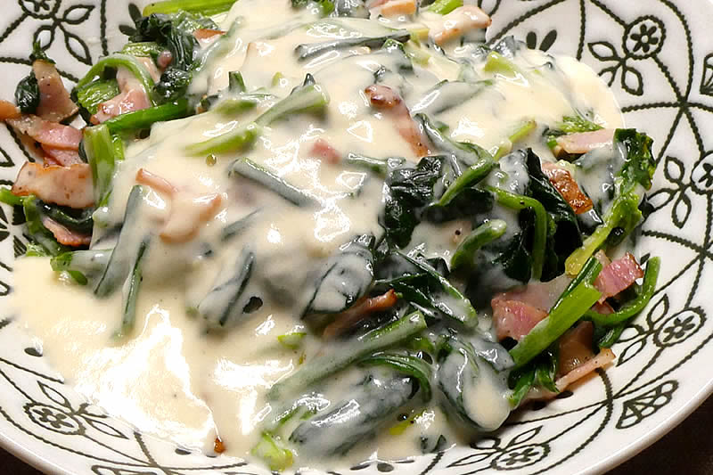 ほうれん草とベーコン炒め